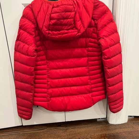 Red Canada Goose Puffer - Picture 3 of 5